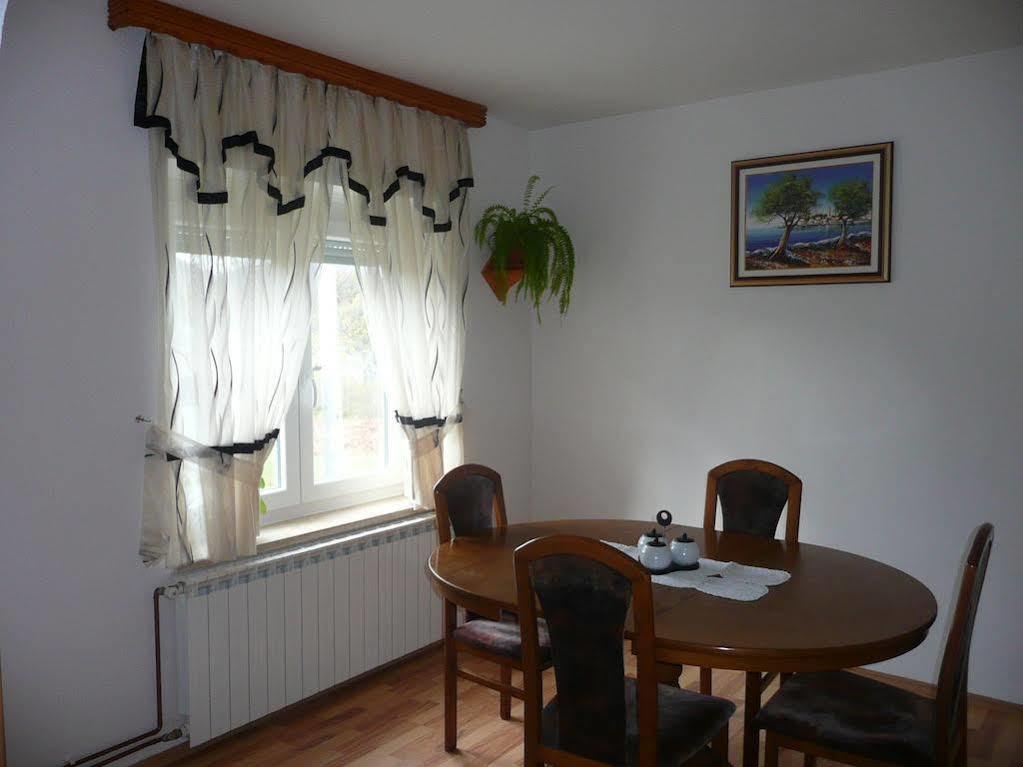 Apartments And Rooms Krizmanic Smoljanac Exterior foto